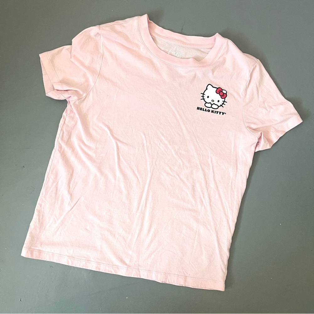 hello kitty pocket hit graphic tee
